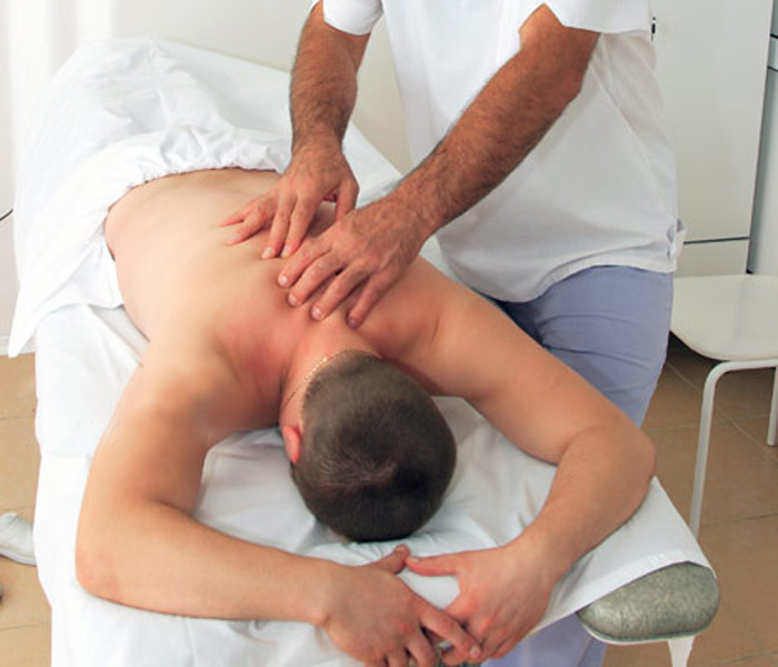 лечебный массаж спины